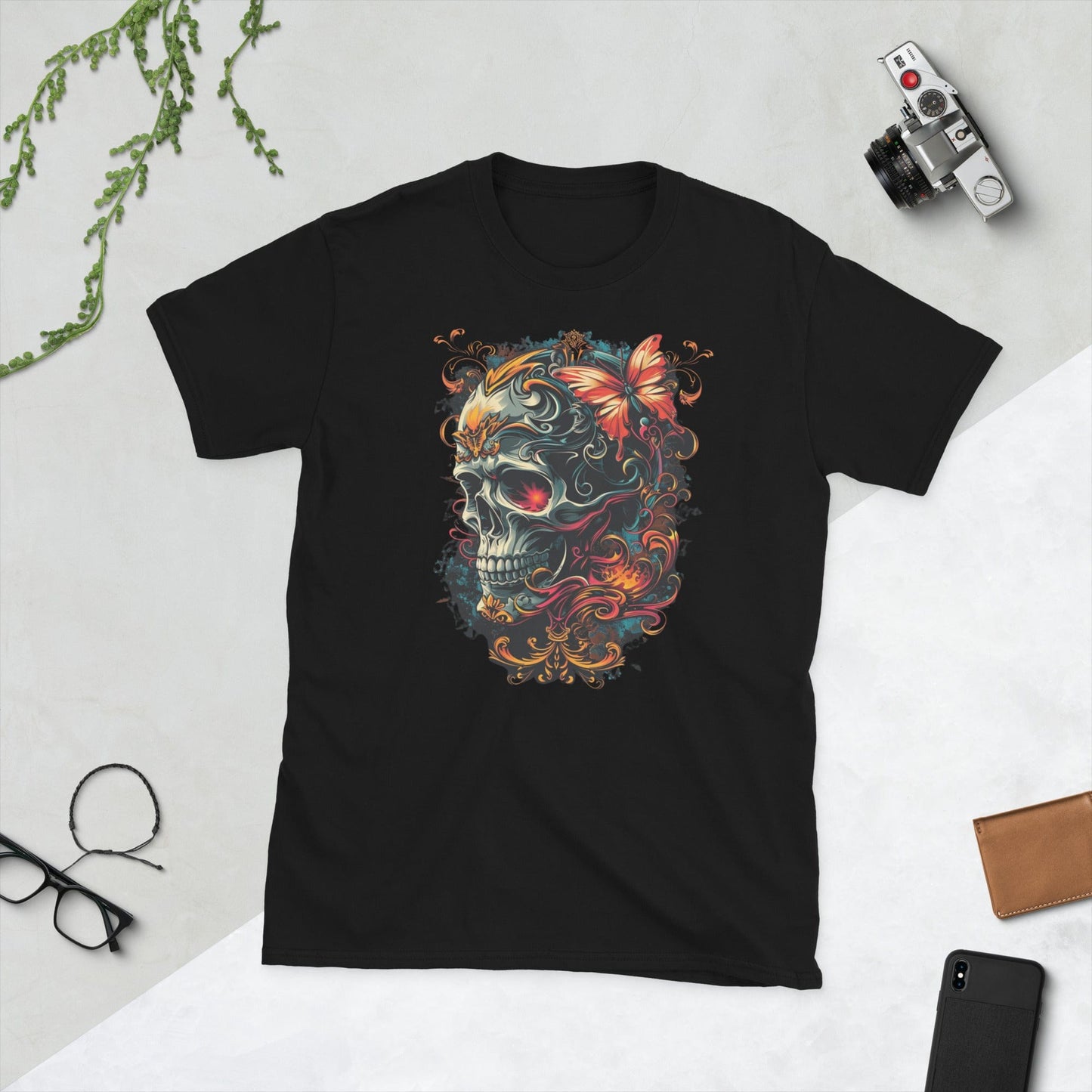 Padres Mágicos Negro / S Camiseta de Calavera con Mariposa y Arte Barroco - Diseño Elegante y Detallado
