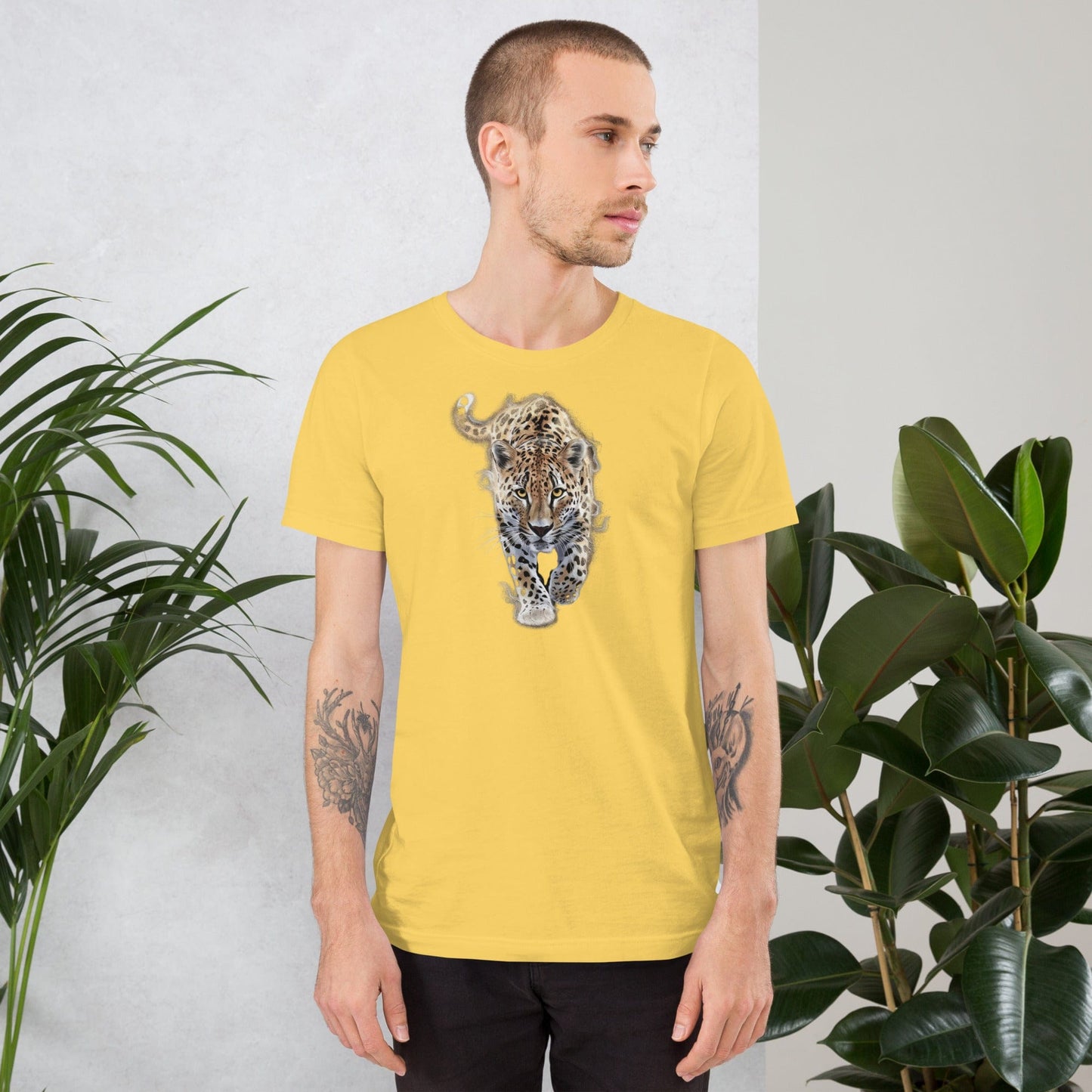 Padres Mágicos Amarillo / S Camiseta "Leopardo Cazador" de algodón suave - Para los amantes de la vida salvaje y la aventura