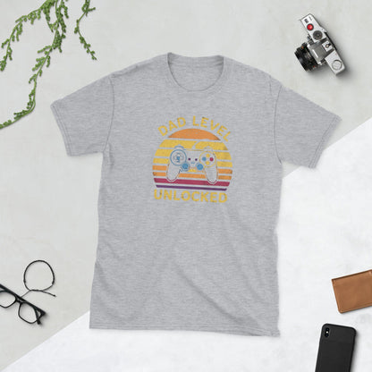 Padres Mágicos Gris deportivo / S Camiseta Dad Level Unlocked - Diseño Retro para Papás Gamers